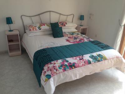Bed 1 includes en-suite full bathroom