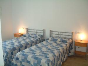 twin bedroom