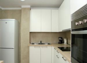 Brand new fully equipped kitchen