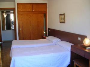 ONE OF THE 3 BEDROOMS