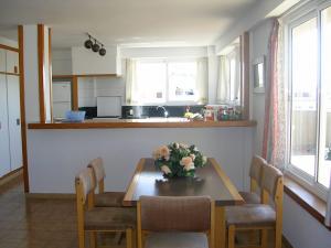 kitchen dining