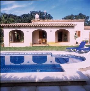 privat pool roman steps