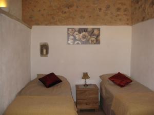 Twin bedroom