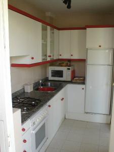 Seperate fully fitted kitchen