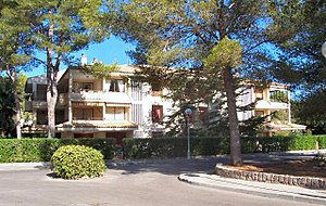 Los Cedros Block - Front View