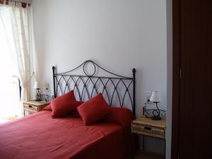 Main bedroom with en-suite bathroom