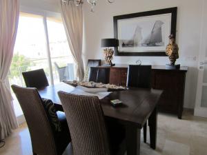 The dining room in the Penthouse Apartment